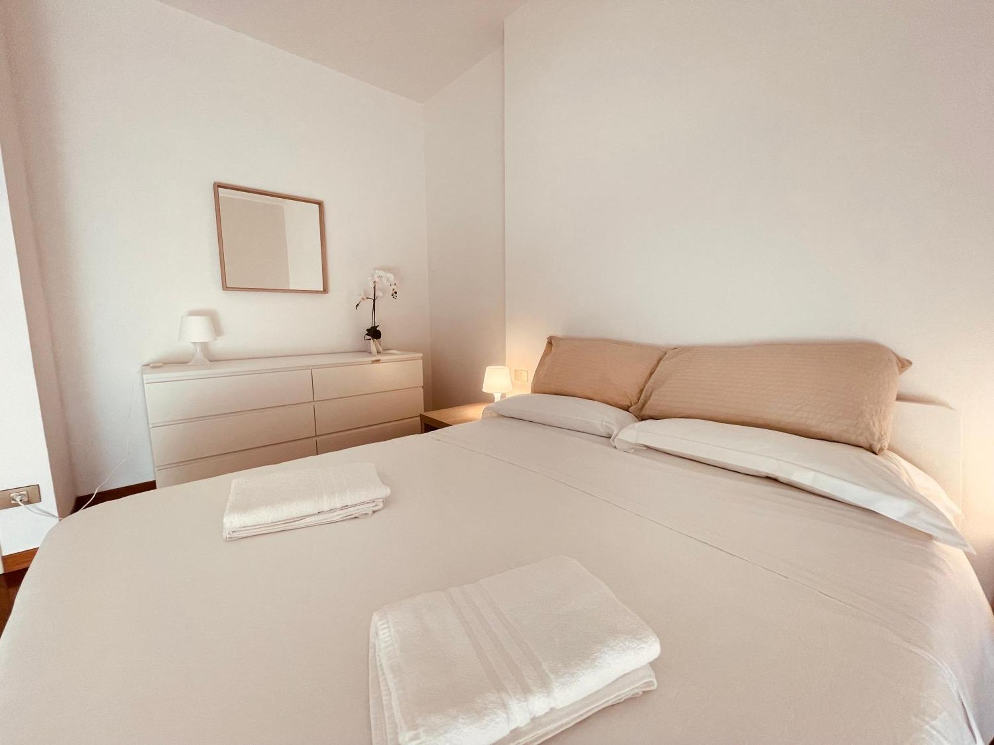 Lemon Tree Resort - Freeparking - Garden Genoa Bagian luar foto